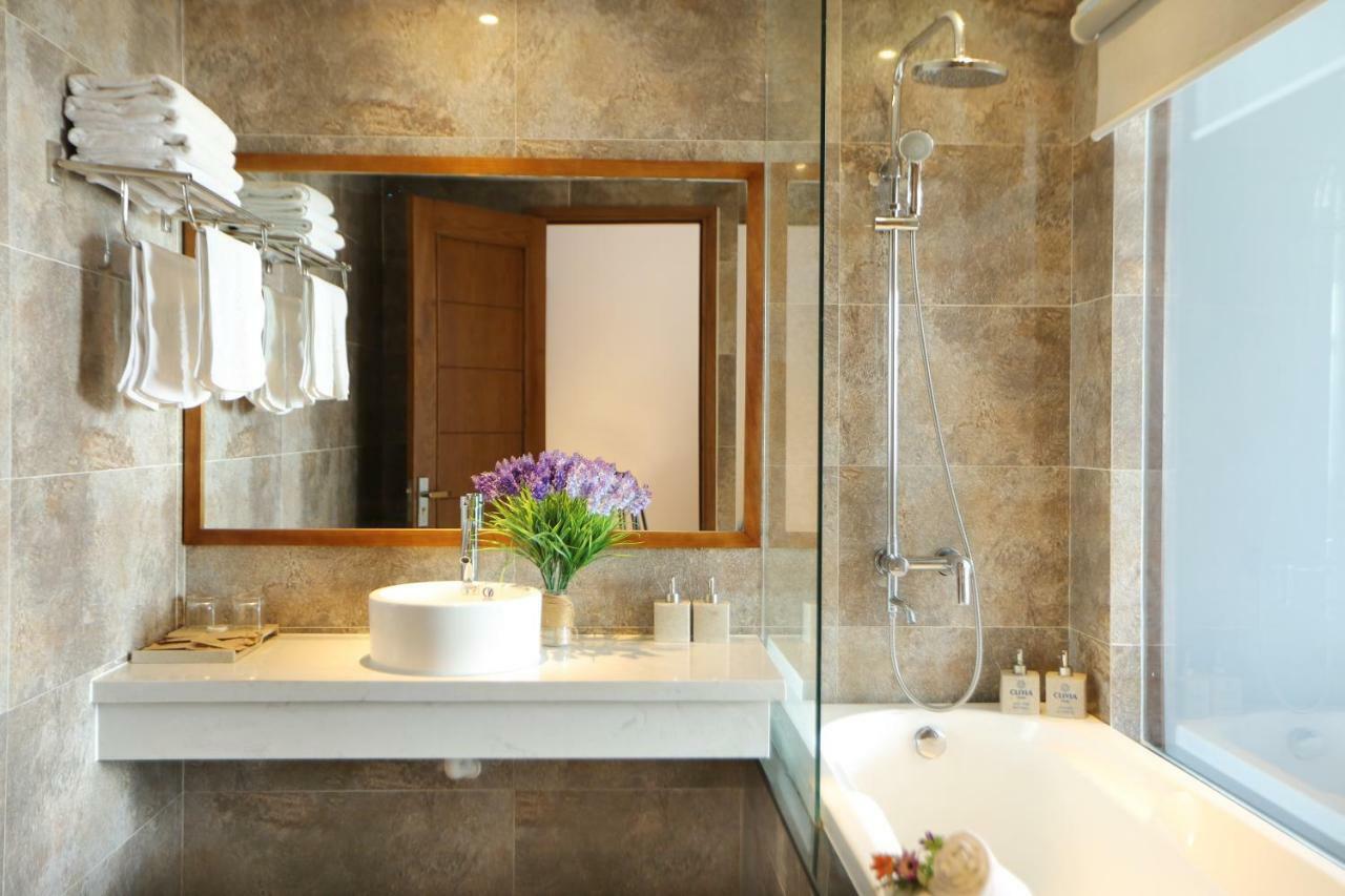 Clivia Hotel & Suite Da Nang Exterior photo